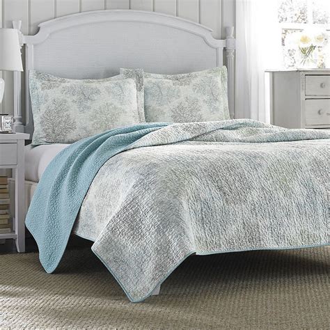 Laura Ashley Lifestyles Saltwater Reversible Quilt Set Blue Twin In