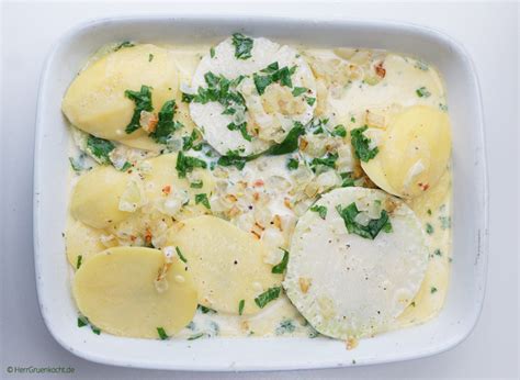 Deftiger ofenhit für die ganze familie. Kohlrabi Kartoffel Auflauf Vegetarisch : Klassiker Mal ...