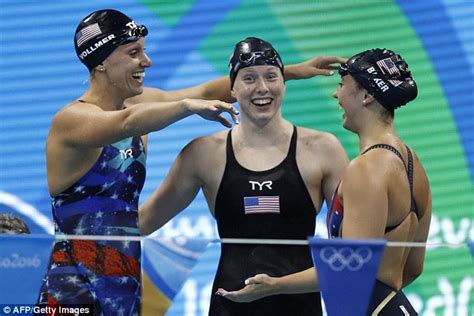 Simone Manuel Wins Silver In Womens 50m Freestyle Daily Mail Online