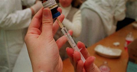La Vacuna Contra La Meningitis B Estará Disponible En Las Farmacias