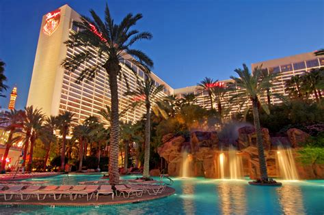 Stay Cool These Unique Vegas Hotel Pools Kick It Up A Notch Las Vegas Blogs
