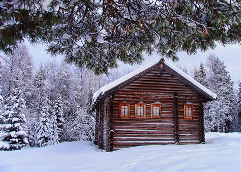 40 Winter Log Cabin Wallpaper