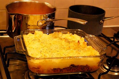 Clocking in at just 2 minutes and 5 seconds, gordon ramsay's youtube video on shepherd's pie is a manly speed round of how he makes a classic dish. Gordon Ramsay's Shepherd's Pie recipe | Best shepherds pie ...