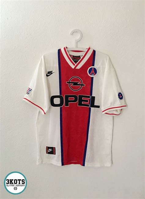 Comparez et commandez en ligne des produits paris saint germain sur shopalike.fr. PSG PARIS SAINT GERMAIN 1995/96 Away Football Shirt M ...