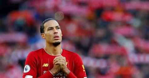 Daarnaast vind je het bekende clublied 'you'll never walk alone' ook. Kewell waarschuwt Liverpool: 'Ze hebben Van Dijk dan echt ...