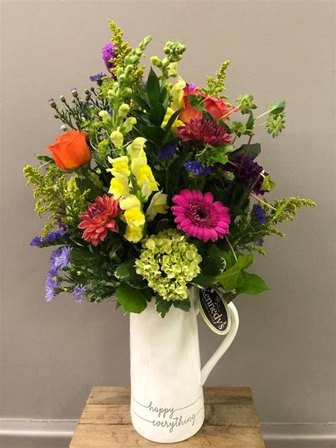 We can ensure prompt flowers delivery to grand rapids. Here at Kennedy's, we believe in a happy everything ...