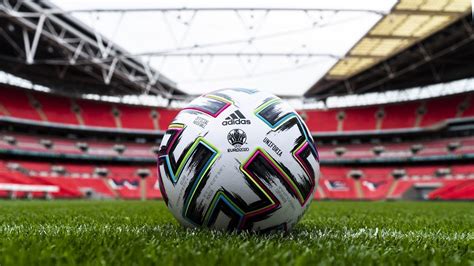 Gales, semifinalista en la última eurocopa, tendrá delante una dinamarca sacudida por el paro cardiaco de eriksen, su estrella, y que se clasificó en la última jornada in extremis. Hoy Se juegan los Play-offs de la Eurocopa 2021 - JB FÚTBOL
