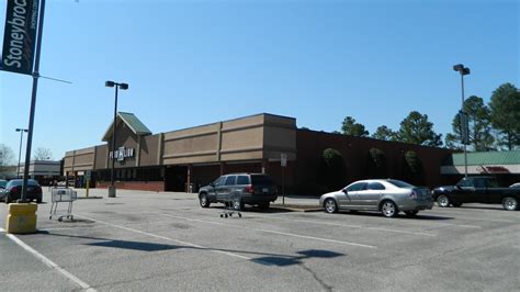 I went to foodlion in hudson nc prior to 11:00pm to purchase cigars. Food Lion | Food Lion #457 (25,000 square feet) 15425 ...