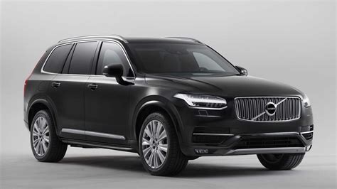A sport utility vehicle or suburban utility vehicle (suv) embodies capable cars that can handle rougher conditions and have great. Volvo opancerzyło swojego luksusowego SUV-a XC90 - Sznyt.pl