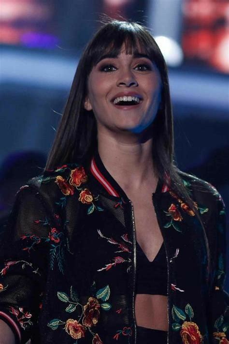 El participante no se había soltado de todo en su momento en la pista y cuando. Pin de Nerea g en aitana en 2020 | Famosos, Celebridades ...