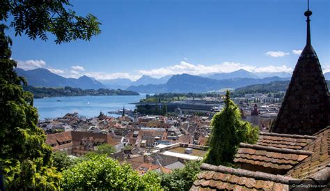 Szwajcaria słynie z pięknych krajobrazów, luksusu, zegarków, czekolady, sera i banków, jednak jest szwajcaria: Zdjęcie użytkownika OneDayStop.com - Podroze.se.pl