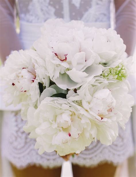 Cosmo's florist can create your own unique design for your special day. Stylish Sydney Harbour Wedding: Rachel + Jack | Floral ...