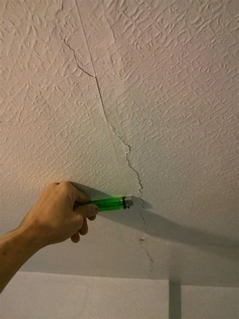 Cracks in a ceiling on the top floor of your home could. plaster - Quick repair for cracked wallpapered ceiling ...