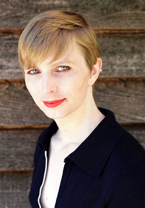 She is a former u.s. File:Chelsea Manning, 18 May 2017 (cropped).jpeg ...