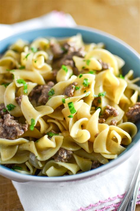 This is seriously so easy. ground beef stroganoff without sour cream