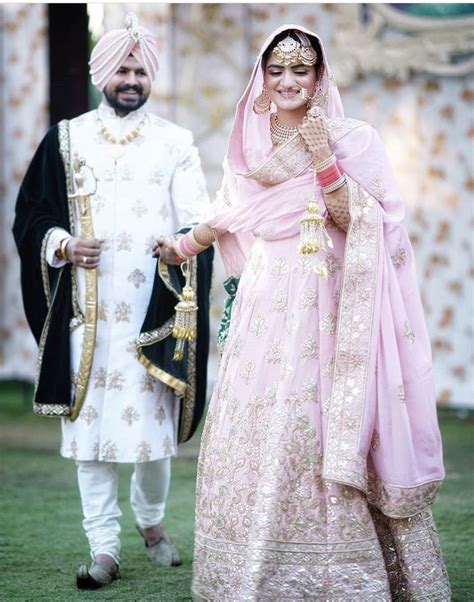 Punjabi Wedding Suit Punjabi Wedding Couple Indian Wedding Gowns