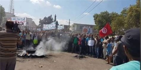 05:00 الوقت الحالي في تونس متقدم بمقدار 18 دقائق عن التوقيت الشمسي تصاعد الاحتجاجات ضد الفساد في «فرنانة» على حدود تونس ...