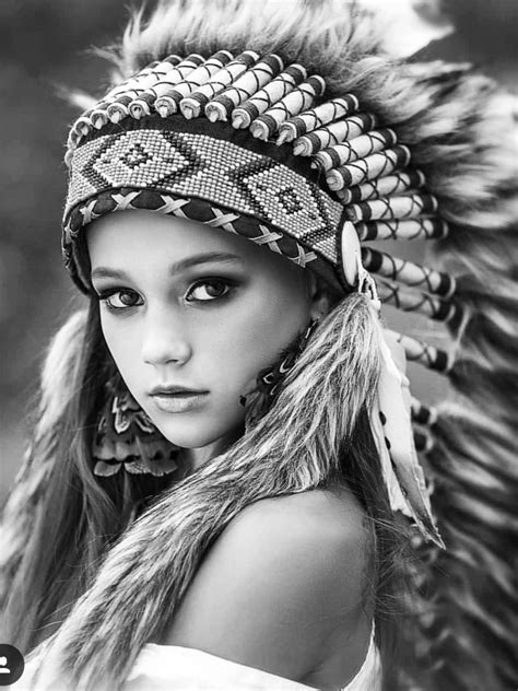 Pin By Fatjon On Indjan Native American Headdress Native American Girls Native American