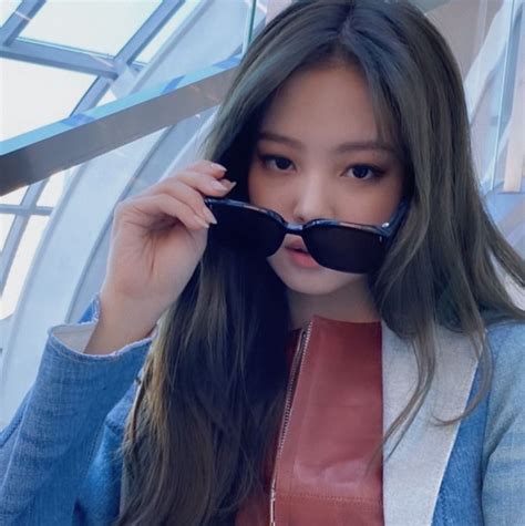 Jennie Icons Posts Tagged Blackpink Jennie In 2021 Girl Mirrored Sunglasses Women