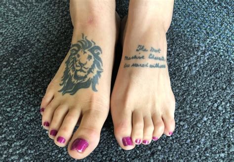 Are Your Feet Different Sizes This Ontario Woman Is Searching For Her
