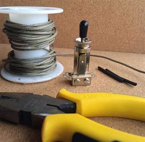 How to install a replacement witchcraft switch. Les Paul Switchcraft toggle switch wiring