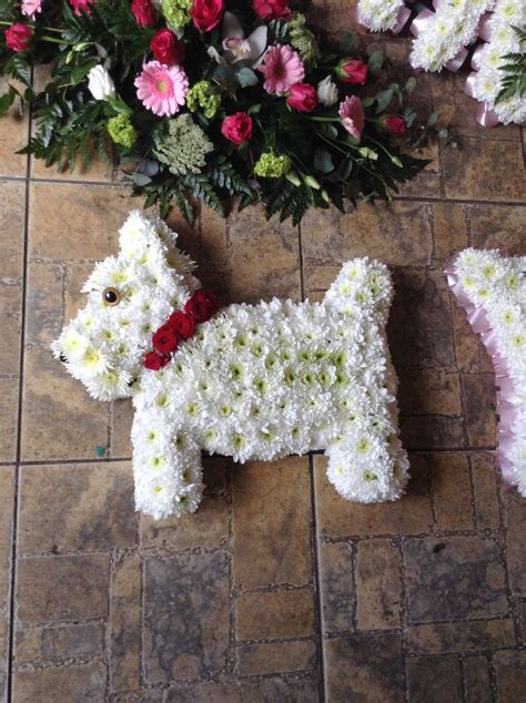 Funeral basket arrangements are beautiful and versatile. 39 best Unusual funeral images on Pinterest | Funeral ...