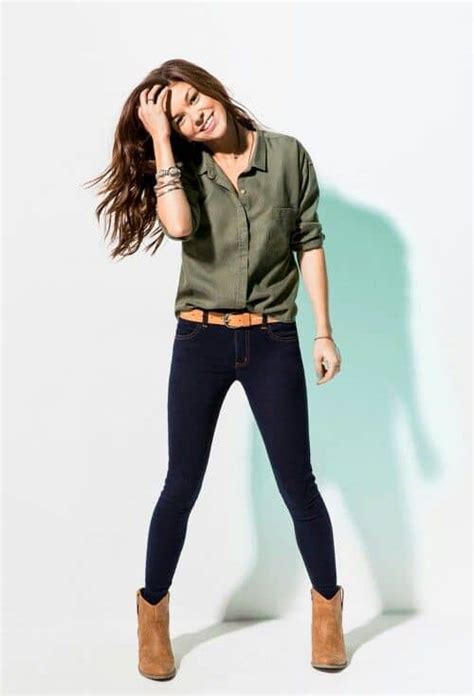 In fashion, it looks expensive, especially when worn with metallics (use rose gold. Colors that Go with Army Green Clothes - Outfit Ideas ...