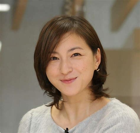 2 広末涼子さんはなぜ人気芸人の明石家さんまさんと仲が良い!？ 3 年齢通りは見えない!？ 今でもかわいい広末涼子さんのプロフィール. 広末涼子の目を見られず…宮下草薙・草薙の中毒者続出 ...
