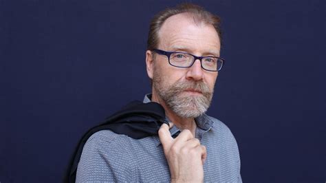 Последние твиты от george at asda (@georgeatasda). George Saunders Reads "Elliott Spencer" | The New Yorker
