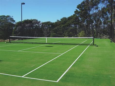 Learn all about the type of tennis court surfaces. Tennis Fans Club: About Tennis Surfaces (Types of Courts!)