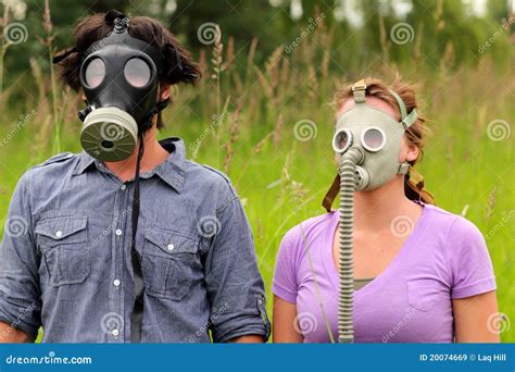 vorläufig verschiebung fußboden gas mask couple knöchel whiskey wirksamkeit