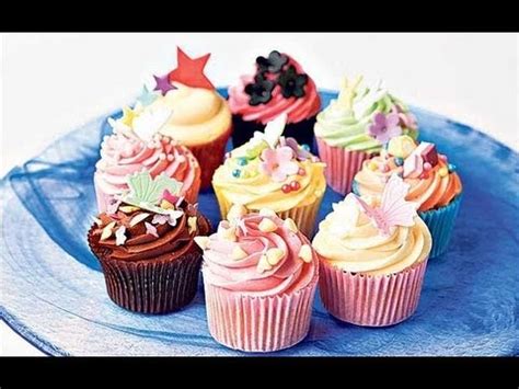 Around 1 dozen jumbo cupcakes can be created from one box mix or a standard cake recipe. Cupcake Decorating : How to decorate Cupcakes Using Crumb ...