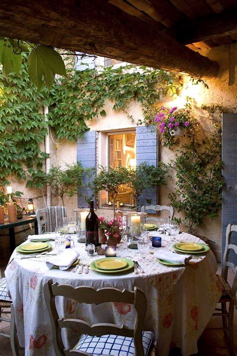Whether it's apartment, container, or vegetable gardening, we indoor gardening in containers. Ideas for Outdoor Dining Rooms