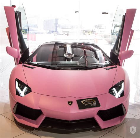 Lamborghini Aventador Rosa Está à Venda Em Dubai