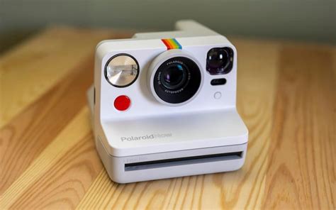 Polaroids New 99 Instant Camera Uses Autofocus To Change Modes Engadget