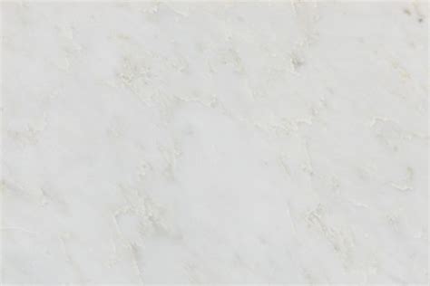 Hampton Carrara White Marble Polished Tile 12 X 18 In