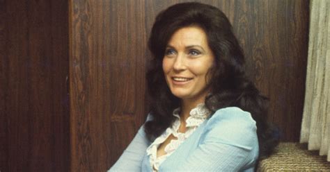 Loretta Lynn Scores With Dont Come Home A Drinkin Rolling Stone