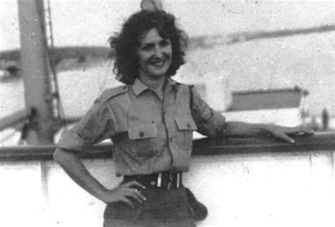 Mujer Revolucionaria Y Compañera Tania La Guerrillera Agaton