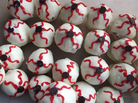 Halloween Eyeball Treats Dip Doughnut Holes In Melted White Chocolate Add A Chocolate Chip And