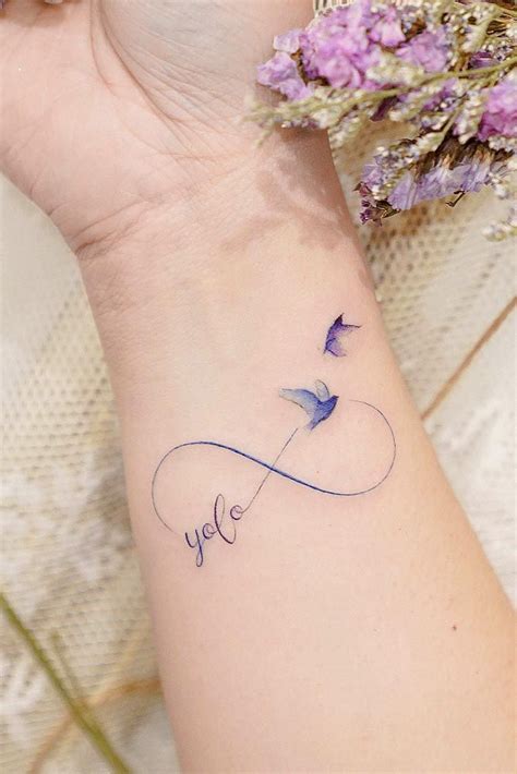 33 Delicate Wrist Tattoos For Your Upcoming Ink Session Cool Wrist