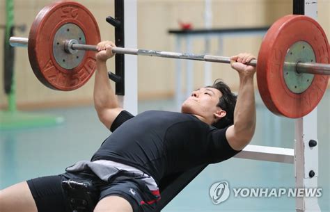 Jun 24, 2021 · 유동주와 진윤성, 김수현, 이선미는 내심 메달 획득을 노린다. 진윤성 선수 훈련 '돌입' | 연합뉴스
