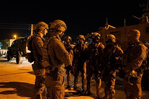 Pipe Bomb Thrown At Idf Soldiers In Northern West Bank No Injuries