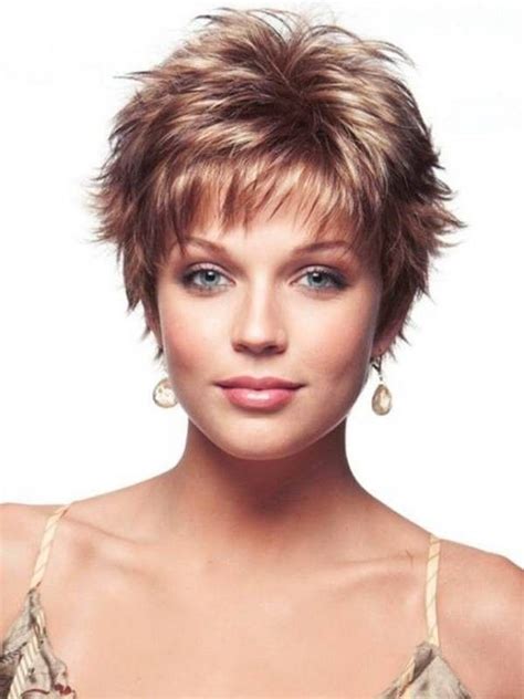 16 Sensational Short Hairstyles For Thin Frizzy Hair Women Over 50