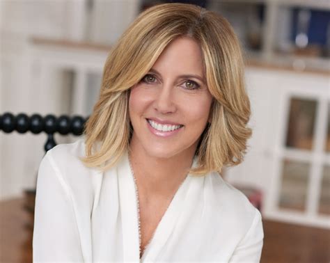 Currently, she is anchor of cnn's morning show new day and formerly a presenter at fox news. CNN Anchor Alisyn Camerota Pens New Novel | Serendipity