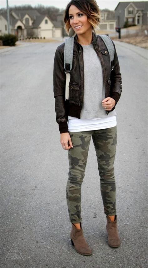best tops to wear with camo pants