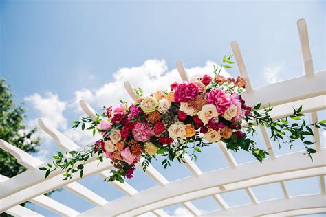 Florals by: http://www.fostersflowershop.com Photography by: http