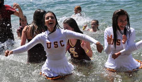 Usc Cheerleaders Getting Wet And Wild Pics Campus Socialite