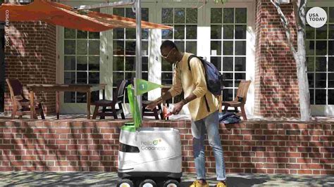 Snack Delivering Robot Is A Thing At This College