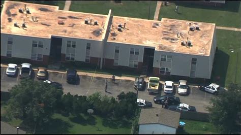 police investigate shooting at sw okc apartment complex