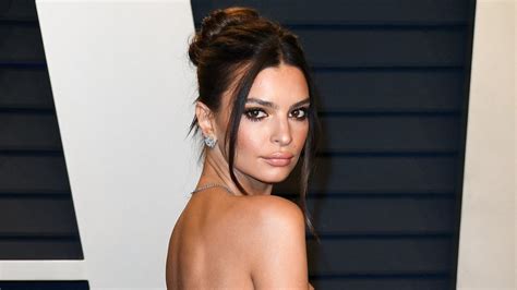 Jun 09, 2021 · shitstorm für emily ratajkowski (30)! Emily Ratajkowski est enceinte ! Nue, elle dévoile son ...